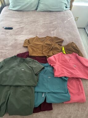 Figs Olive V-Neck Scrub Top and Pants Set